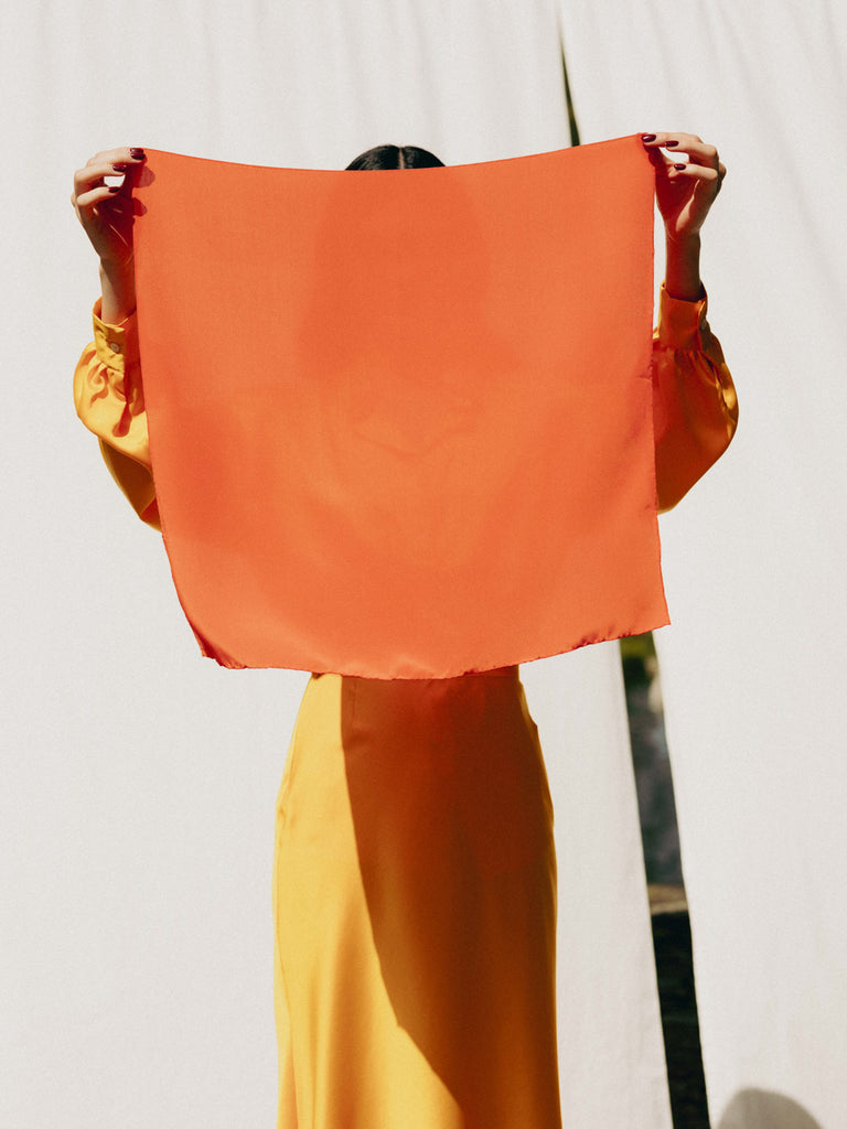 Silk scarf: printed in Italy, '90s and Pop-Art, surplus silk, hand-rolled in Switzerland.