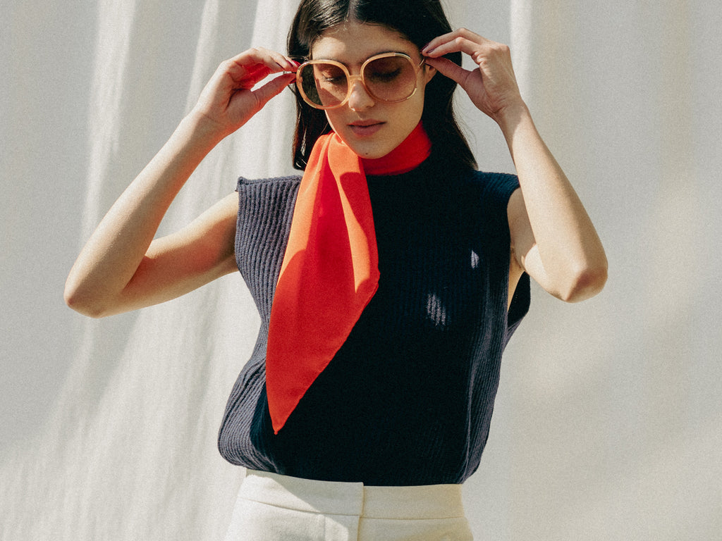 Silk scarf: printed in Italy, '90s and Pop-Art, surplus silk, hand-rolled in Switzerland.